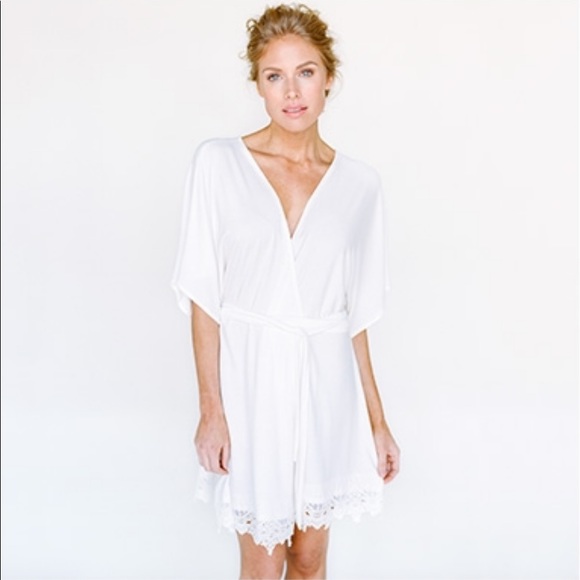 Plum Pretty Sugar Other - ✨SALE✨ plum pretty sugar bridal robe